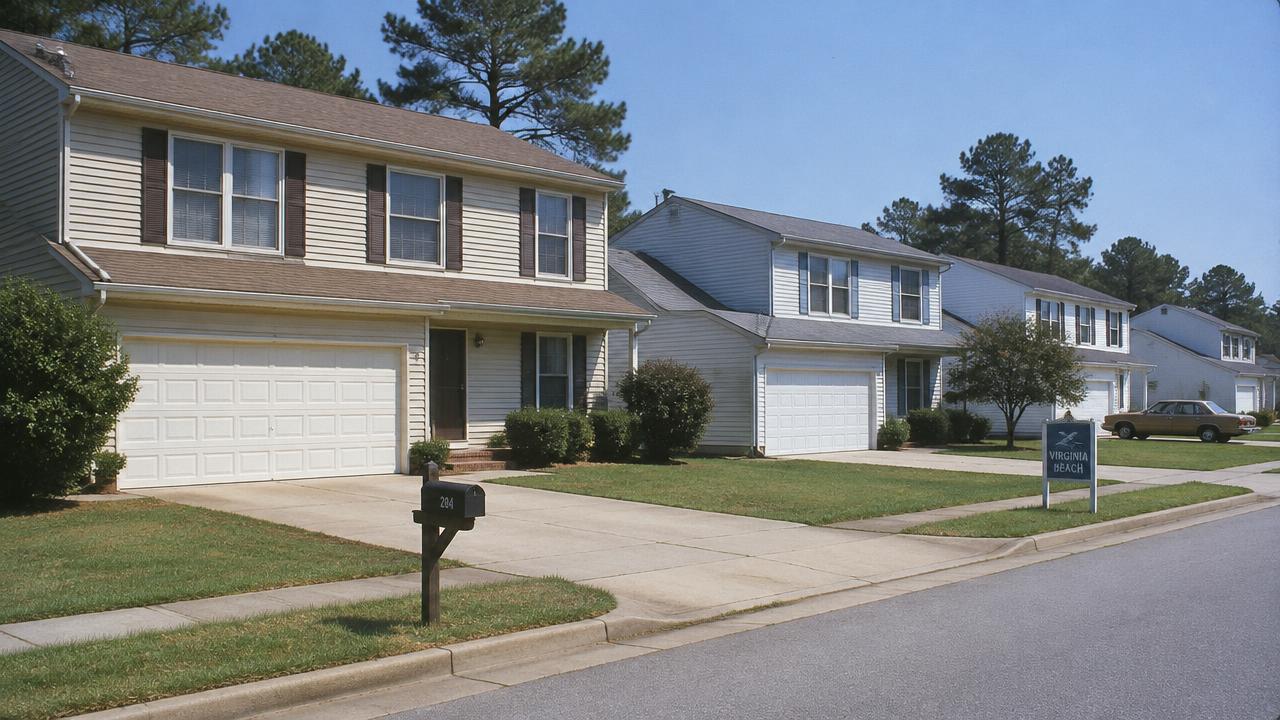 1980s two-story suburban homes in Red Mill Farm, Virginia Beach